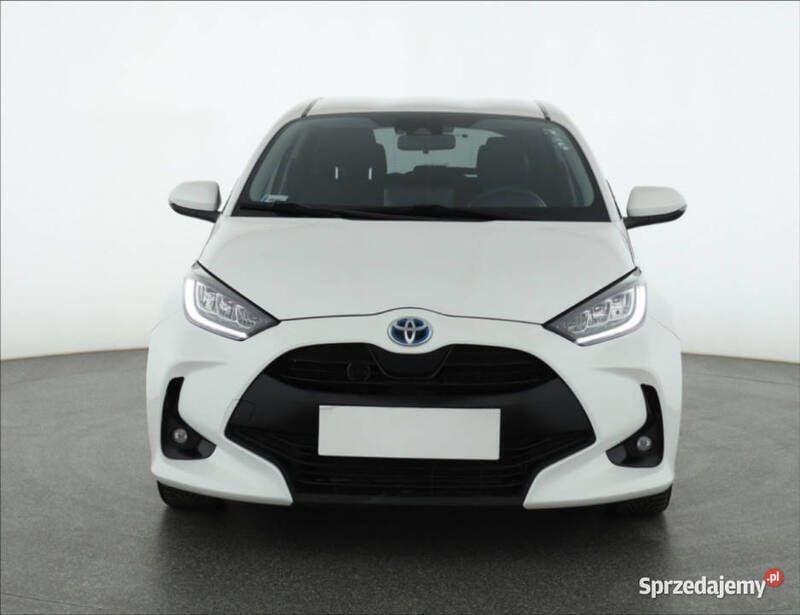 Biały Używany 2021 Toyota Yaris Hybrid Hatchback | 73 999 zł (Uczciwa cena) - Obraz 1/4
