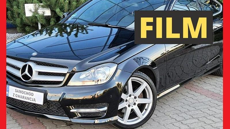 Czarny Używany 2014 Mercedes C180 Coupe | 49 999 zł - Obraz 1/3