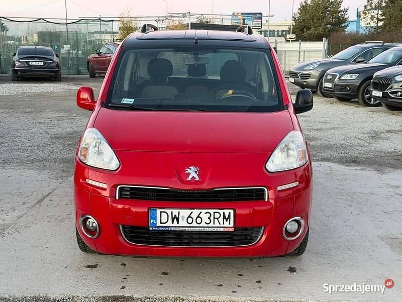 Używany Peugeot Partner 2012 Czerwony Minivan
