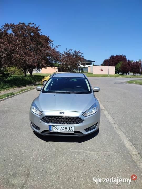 Używany Ford Focus 2016 Srebrny Kombi