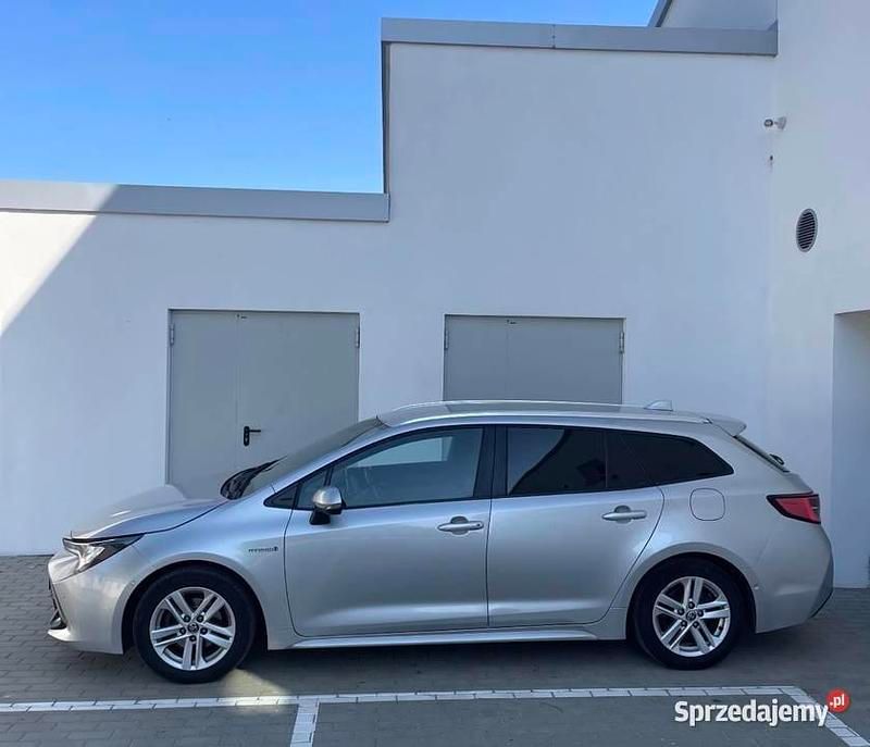 Używany Toyota Corolla Business Edition 2021 Srebrny Kombi
