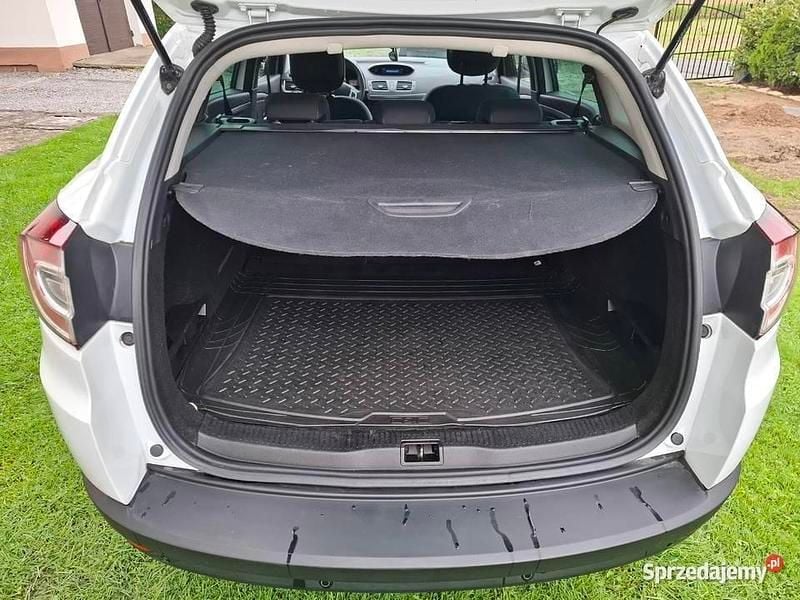 Biały Używany 2012 Renault Mégane III Kombi | 15 700 zł (Uczciwa cena) - Obraz 1/4