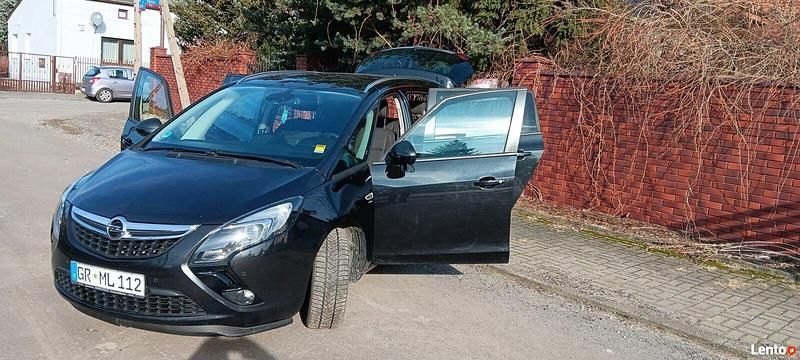 Używany Opel Zafira Tourer Eco 2016 Czarny Minivan