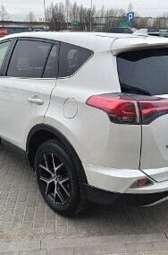 Używany Toyota RAV4 Hybrid Style 197 KM (144 kW) 2016 Biały SUV