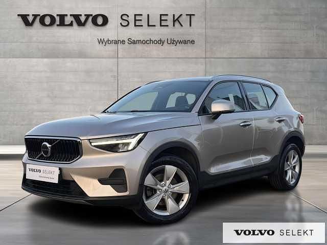 Szary Używany 2023 Volvo XC40 SUV | 129 000 zł (Dobra cena) - Obraz 1/3