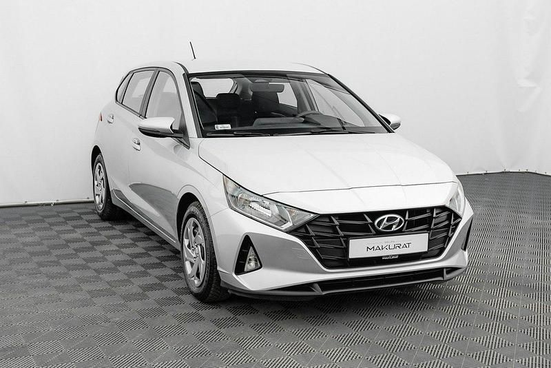 Używany Hyundai i20 84 KM (61 kW) 2022 Srebrny (metalik) Hatchback