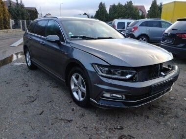 Szary Używany 2017 VW Passat Kombi | 36 900 zł - Obraz 1/4