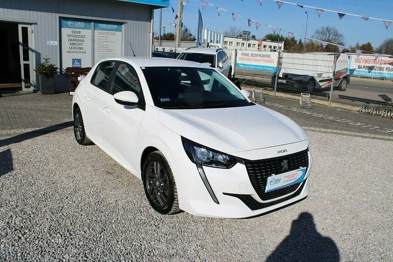 Używany Peugeot 208 Active 102 KM (75 kW) 2021 Biały Hatchback