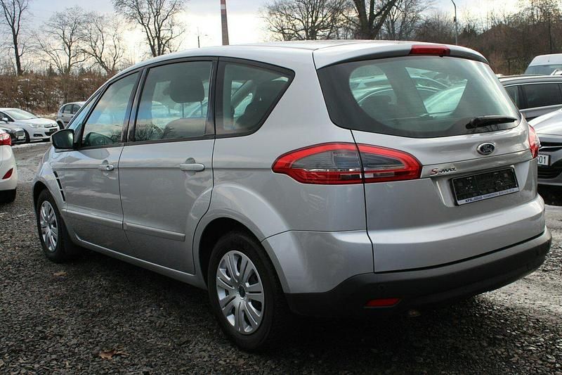 Używany Ford S-MAX S 140 KM (102 kW) 2011 Srebrny Minivan