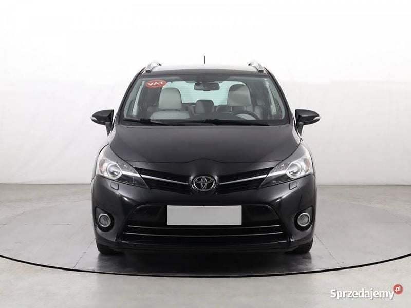 Czarny Używany 2014 Toyota Verso Minivan | 32 999 zł (Dobra cena) - Obraz 1/4
