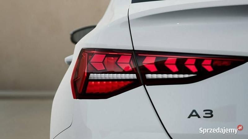 Używany Audi A3 Comfort 150 KM (110 kW) 2024 Biały Sedan/Limuzyna