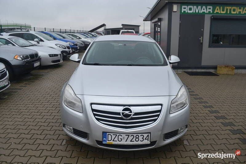 Srebrny Używany 2010 Opel Insignia Sedan/Limuzyna | 23 800 zł (Uczciwa cena) - Obraz 1/4