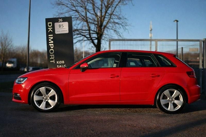 Używany Audi A3 150 KM (110 kW) 2016 Czerwony Hatchback