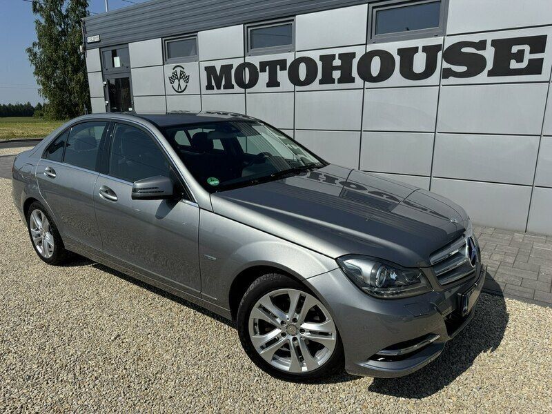 Szary Używany 2011 Mercedes C180 Avantgarde Sedan/Limuzyna | 47 900 zł (Uczciwa cena) - Obraz 1/4