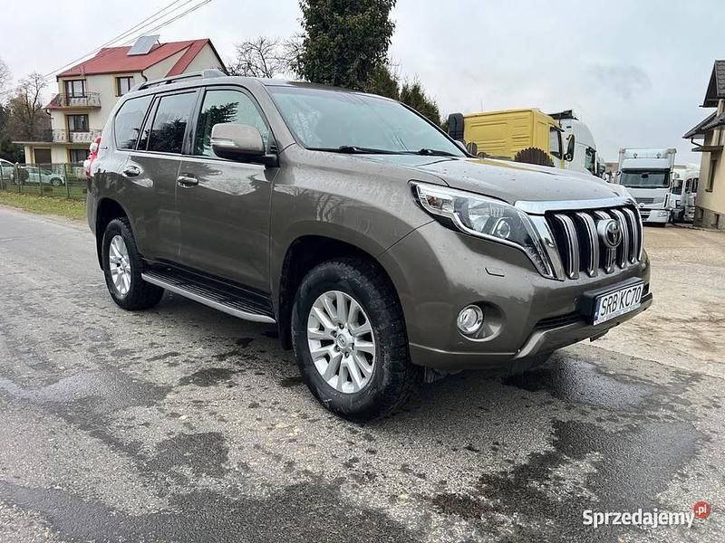 Brązowy Używany 2016 Toyota Land Cruiser SUV | 145 000 zł - Obraz 1/4
