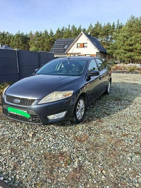 Używany Ford Mondeo 125 KM (91 kW) 2010 Szary Sedan/Limuzyna
