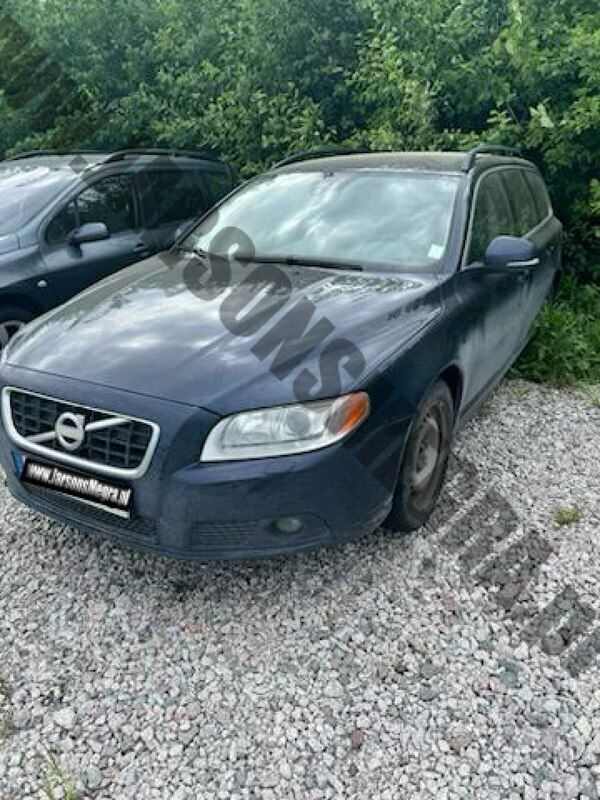 Niebieski Używany 2013 Volvo V70 Kombi | 17 950 zł - Obraz 1/4