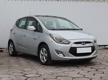Używany Hyundai ix20 90 KM (66 kW) 2012 Srebrny Hatchback