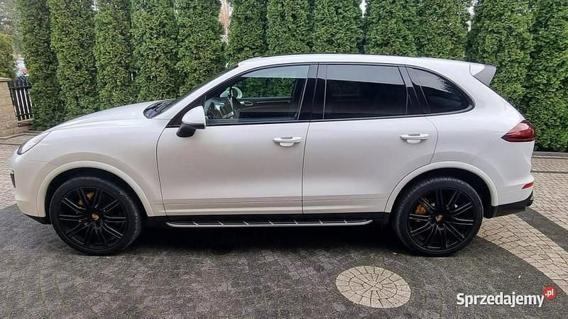 Używany Porsche Cayenne 262 KM (192 kW) 2015 Biały (metalik) SUV