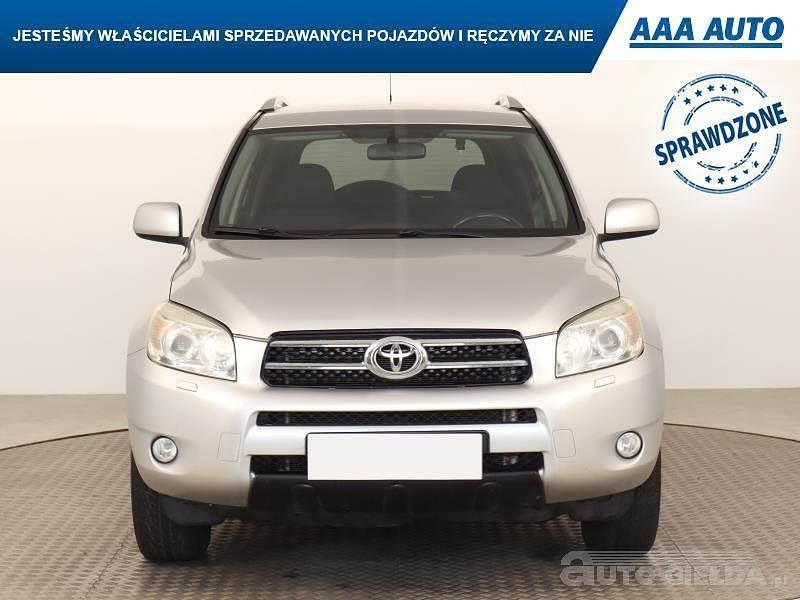 Używany Toyota RAV4 2008 Srebrny SUV