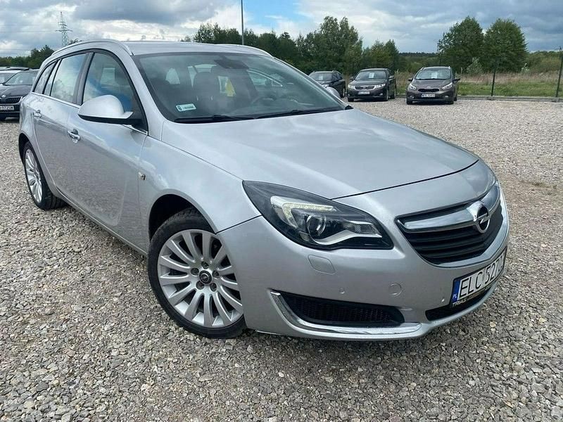 Używany Opel Insignia 120 KM (88 kW) 2015 Srebrny Kombi