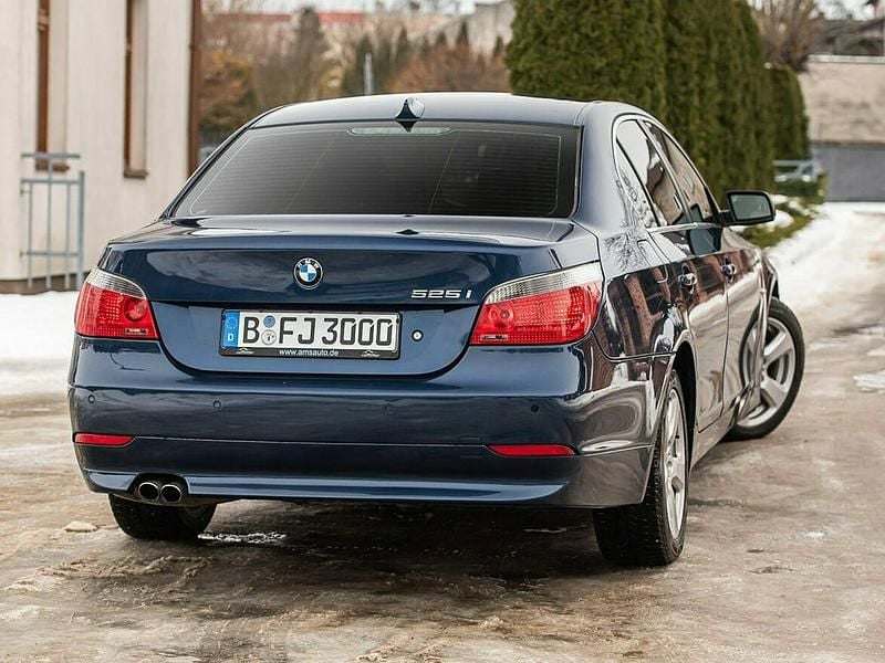 Używany BMW 525 192 KM (141 kW) 2005 Granatowy Sedan/Limuzyna