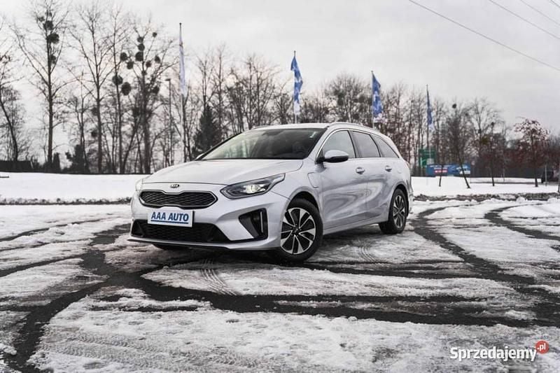 Używany Kia Ceed 2021 Srebrny Hatchback