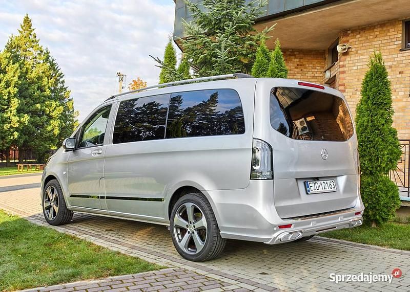 Używany 2022 Mercedes Vito Van | 129 000 zł - Obraz 1/4