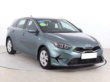 Zielony Używany 2022 Kia Ceed Hatchback | 75 999 zł (Uczciwa cena) - Obraz 1/4