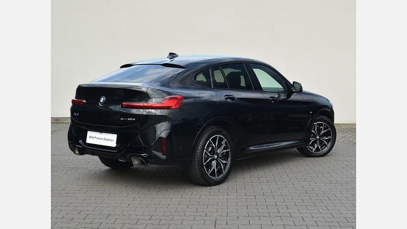 Używany BMW X4 Shadowline 190 KM (139 kW) 2024 Czarny szafir metalizowany SUV
