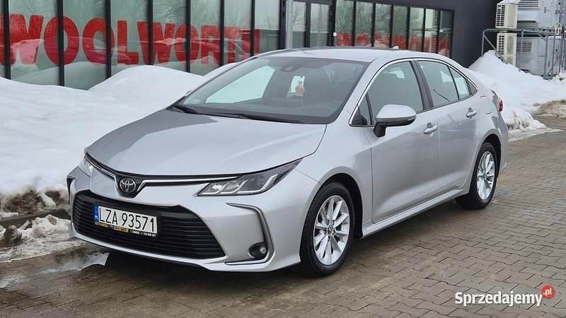 Srebrny Używany 2020 Toyota Corolla Sedan/Limuzyna | 62 900 zł (Uczciwa cena) - Obraz 1/4