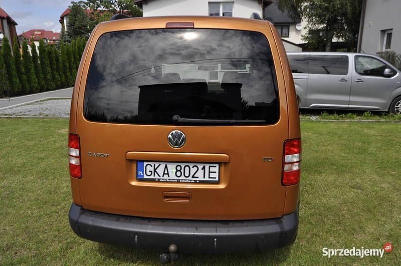 Używany 2014 VW Caddy Life Minivan | 34 900 zł (Uczciwa cena) - Obraz 1/4