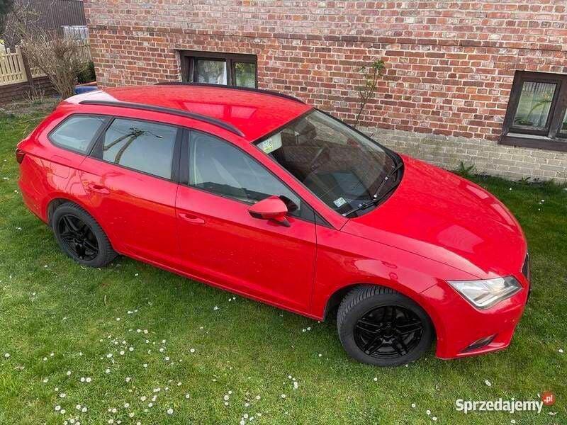 Czerwony Używany 2015 Seat Leon ST Kombi | 26 000 zł (Drogi) - Obraz 1/4