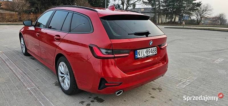 Używany BMW 320 190 KM (139 kW) 2022 Czerwony Kombi