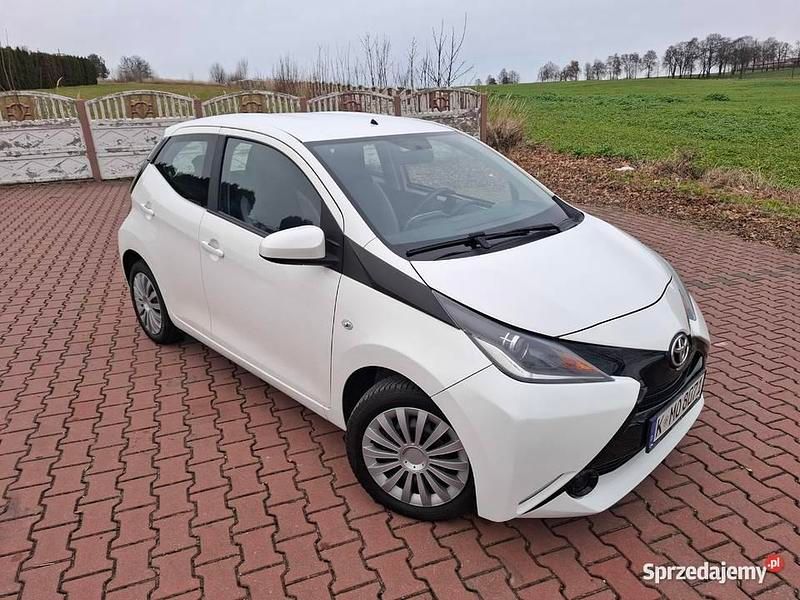 Używany Toyota Aygo 69 KM (50 kW) 2016 Hatchback