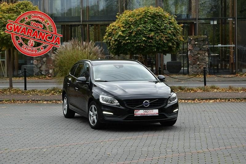 Czarny Używany 2015 Volvo V60 Kombi | 36 900 zł (Dobra cena) - Obraz 1/4