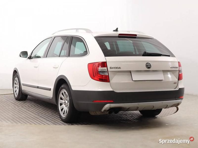 Używany Skoda Superb 2014 Biały Kombi