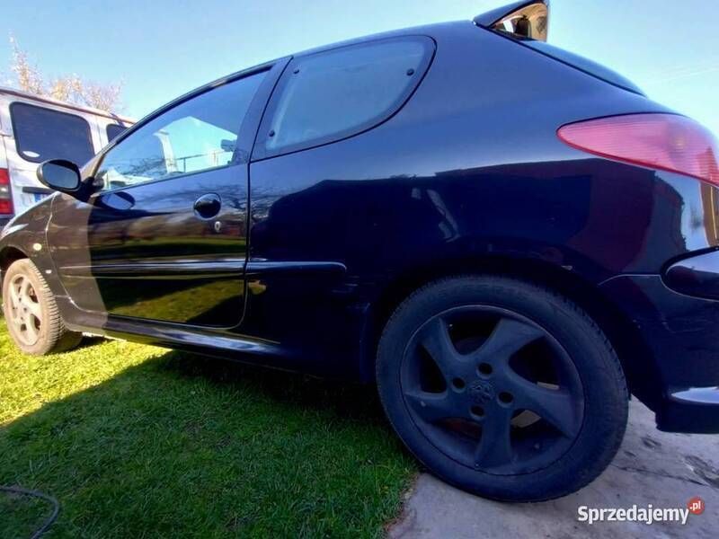 Czarny Używany 2004 Peugeot 206 Hatchback | 5900 zł - Obraz 1/4