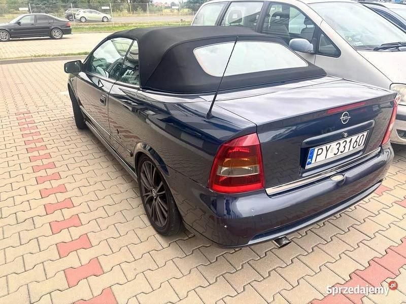 Używany Opel Astra Cabriolet 2002 Granatowy Kabriolet