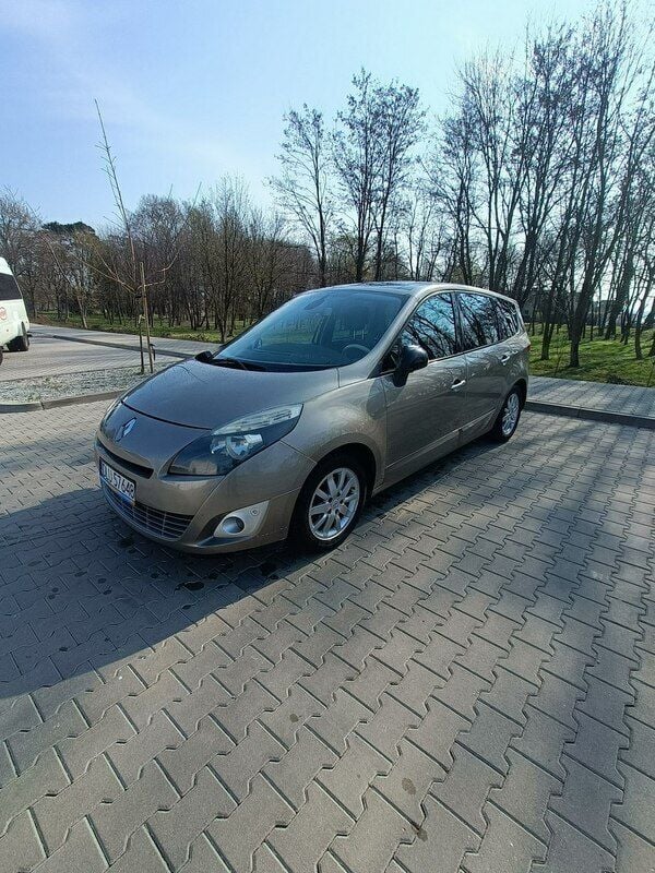 Inny Używany 2011 Renault Scénic III Minivan | 19 999 zł (Uczciwa cena) - Obraz 1/4