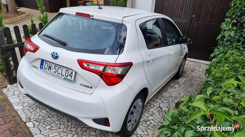 Używany Toyota Yaris Hybrid 2018 Biały Hatchback