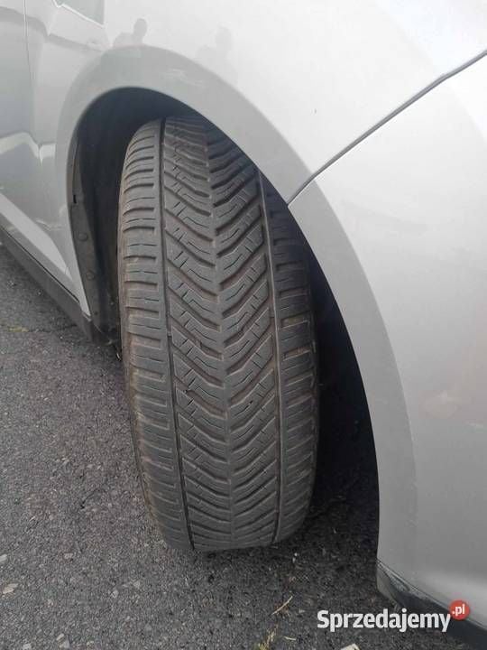 Używany Ford C-MAX 125 KM (91 kW) 2013 Srebrny Minivan