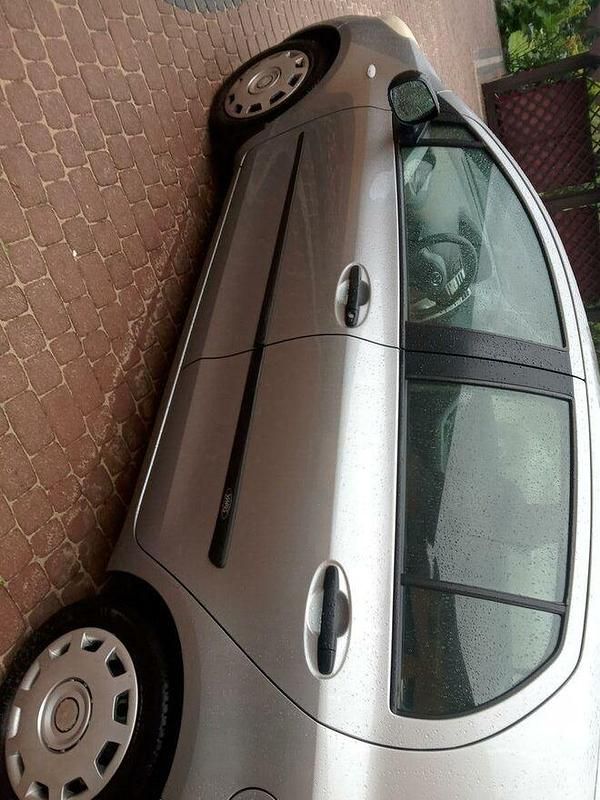 Używany Toyota Yaris Luna 87 KM (63 kW) 2008 Szary Hatchback