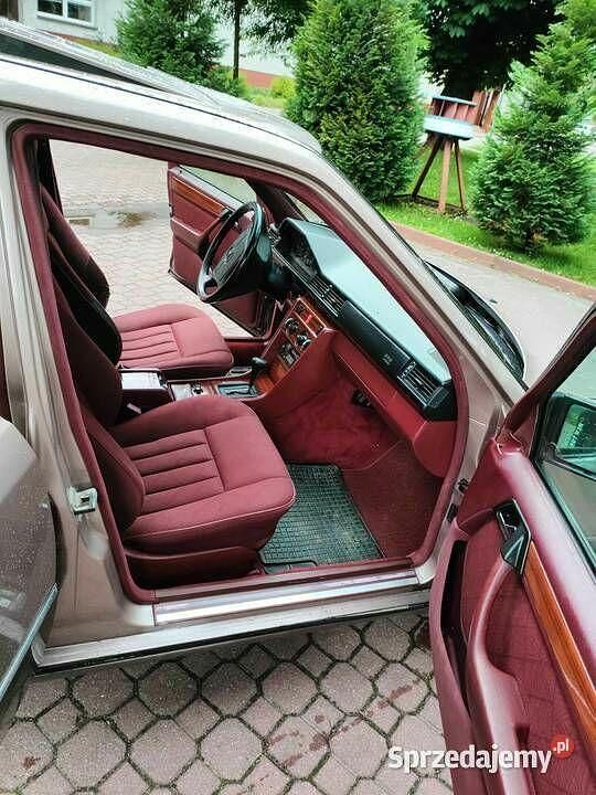 Używany Mercedes E250 1994 Inny kolor Sedan/Limuzyna