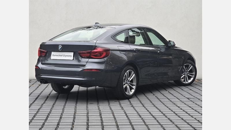 Używany BMW 320 Sport Line 190 KM (139 kW) 2020 Mineral grey metallic metalizowany Sedan/Limuzyna