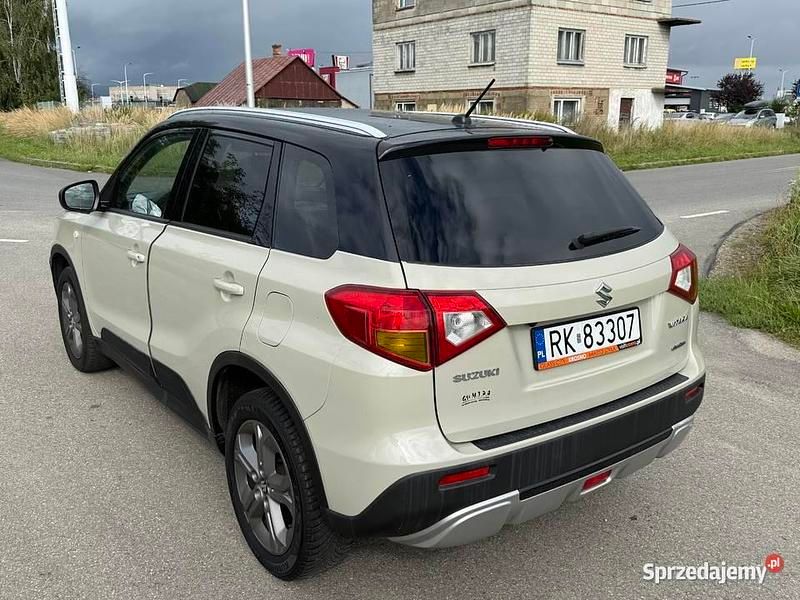 Używany Suzuki Vitara Comfort 120 KM (88 kW) 2015 Beżowy SUV