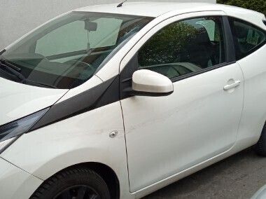 Biały Używany 2014 Toyota Aygo Hatchback | 15 500 zł - Obraz 1/4