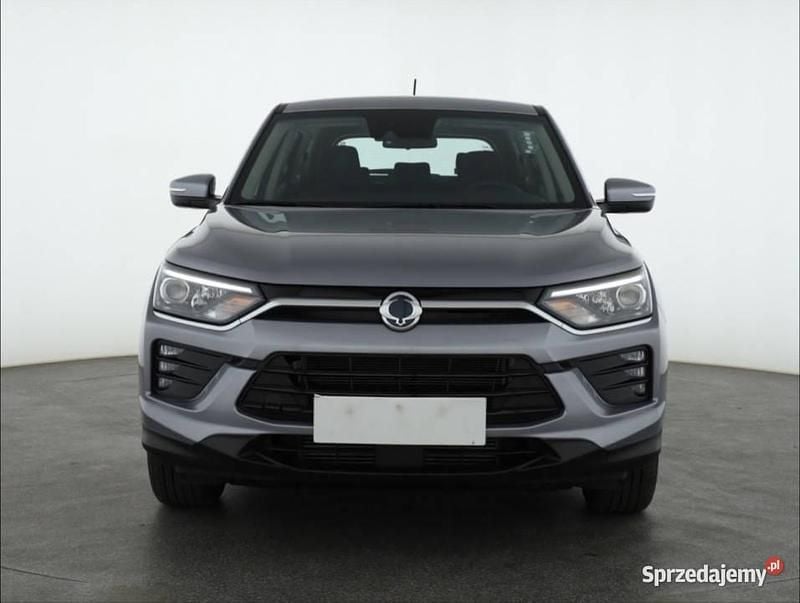 Używany Ssangyong (KGM) Korando 163 KM (119 kW) 2024 Srebrny SUV