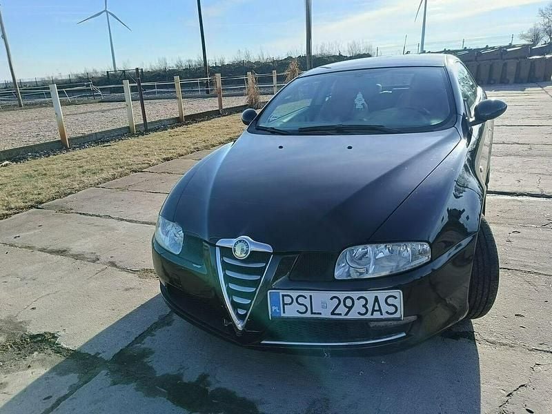 Używany Alfa Romeo GT 150 KM (110 kW) 2006 Czarny Coupe
