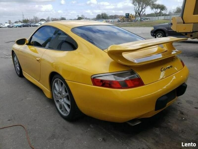 Używany Porsche 911 300 KM (220 kW) 2000 Żółty Coupe